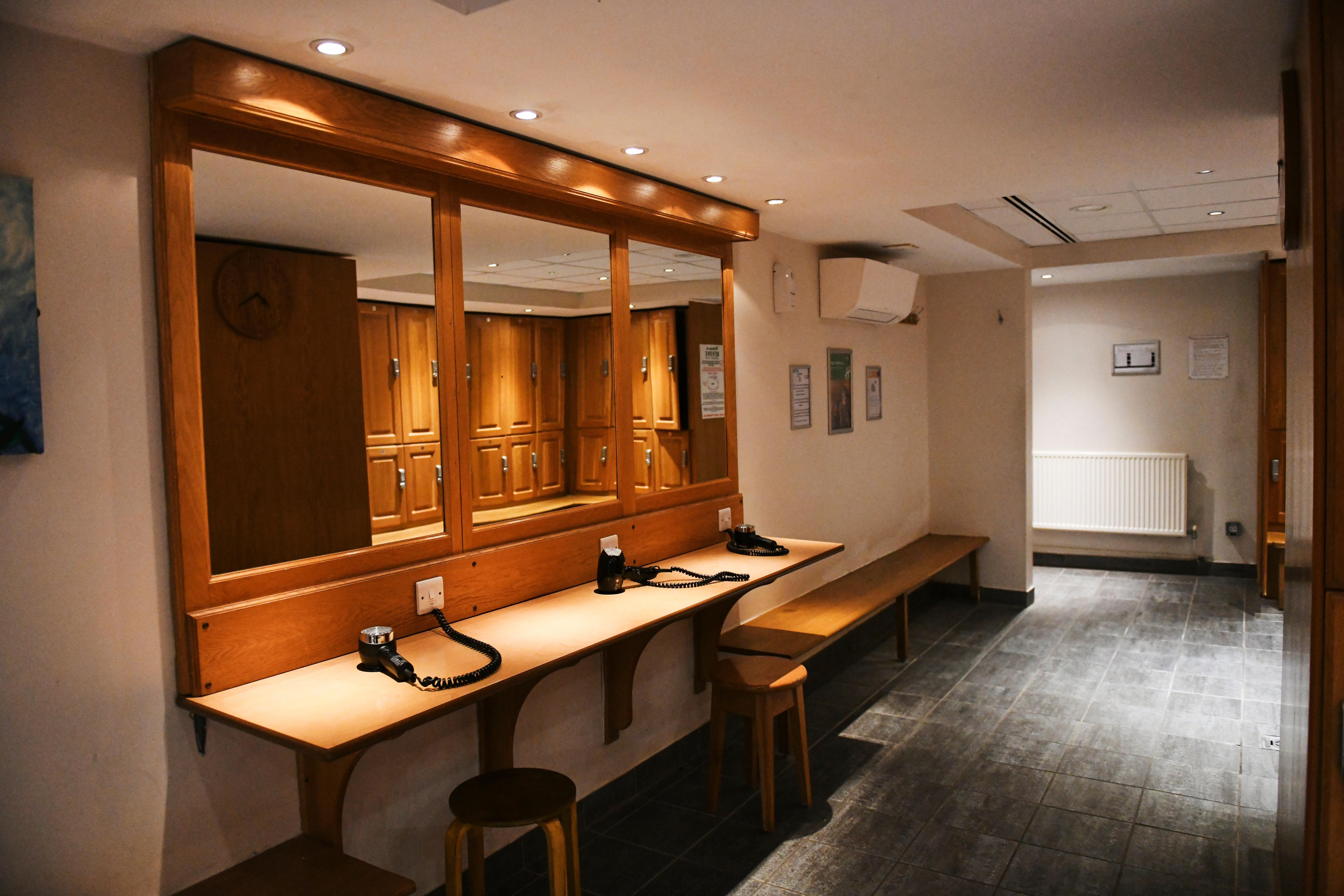 假日特尔福德铁桥酒店 外观 照片